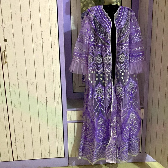 1500/-Designer saree with floor length shrug,absolutely an eye catcher in lave… - Picture 3 of 14